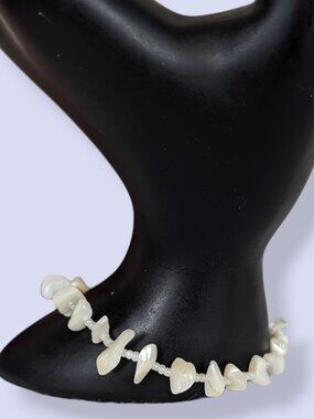 (2/$20) Mother of Pearl Chip Beaded Stretch Bracelet